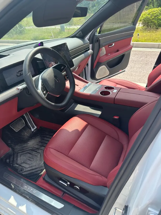 2025 AITO AITO M5 1.5T 152HP L4 REEV 42KWH,autocango,china used car exporter,china ev exporter,chinese used car exporter,chinese used ev exporter