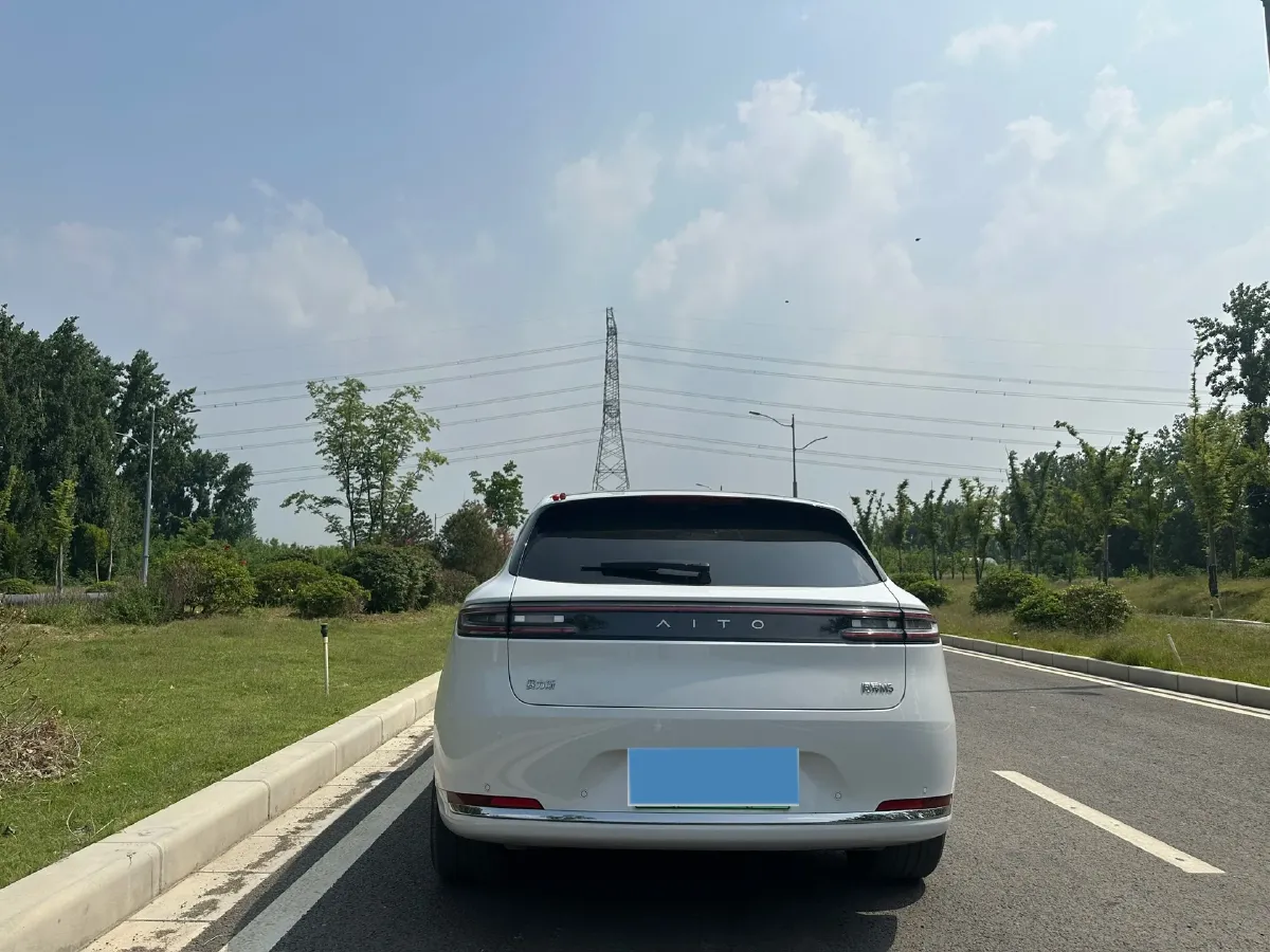 2025 AITO AITO M5 1.5T 152HP L4 REEV 42KWH,autocango,china used car exporter,china ev exporter,chinese used car exporter,chinese used ev exporter