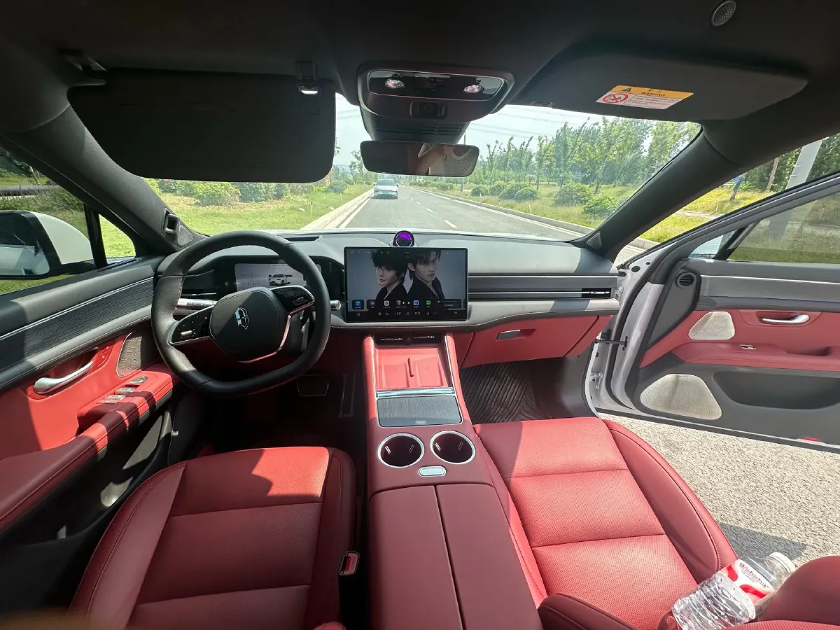 2025 AITO AITO M5 1.5T 152HP L4 REEV 42KWH,autocango,china used car exporter,china ev exporter,chinese used car exporter,chinese used ev exporter