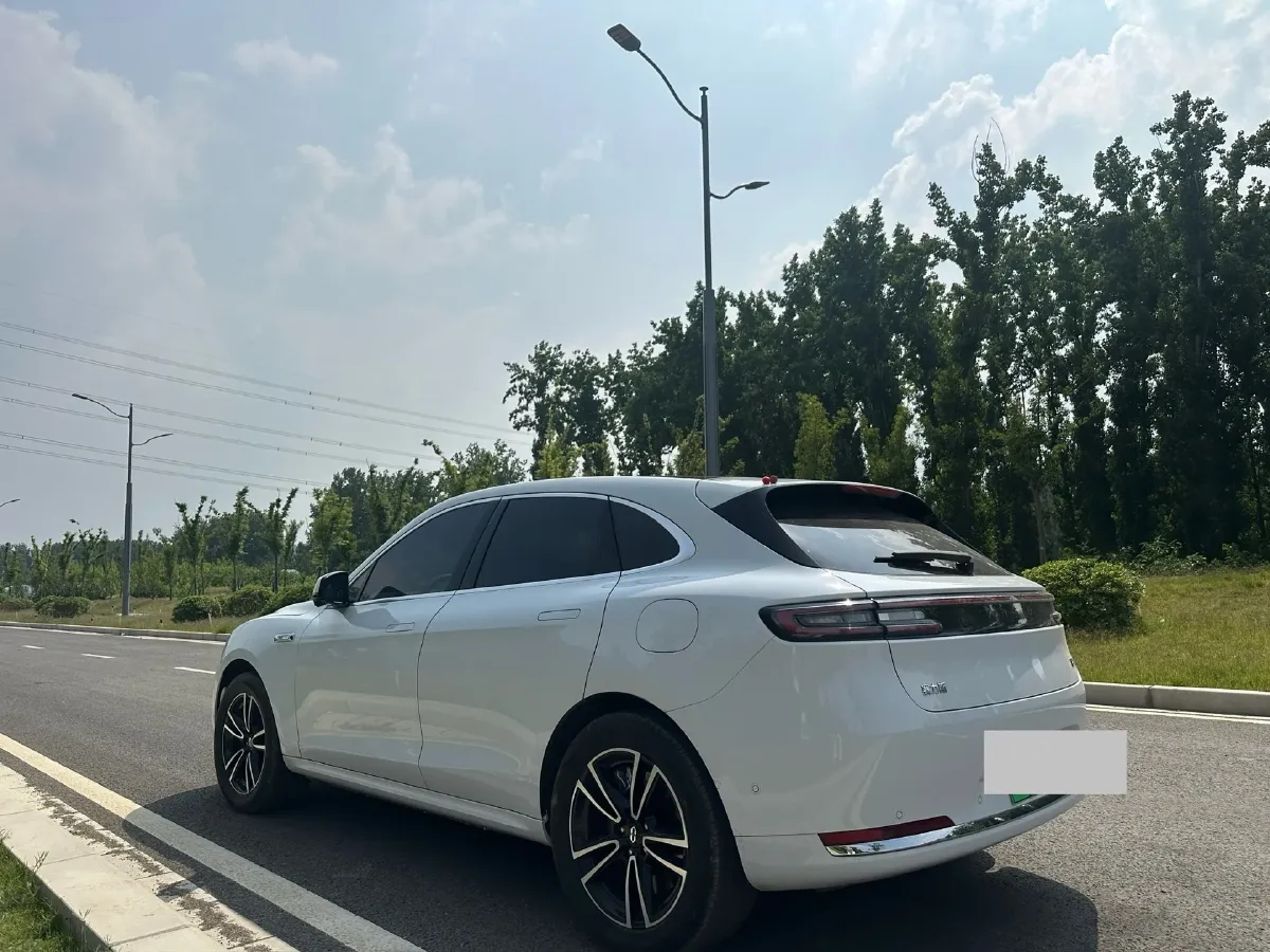 2025 AITO AITO M5 1.5T 152HP L4 REEV 42KWH,autocango,china used car exporter,china ev exporter,chinese used car exporter,chinese used ev exporter
