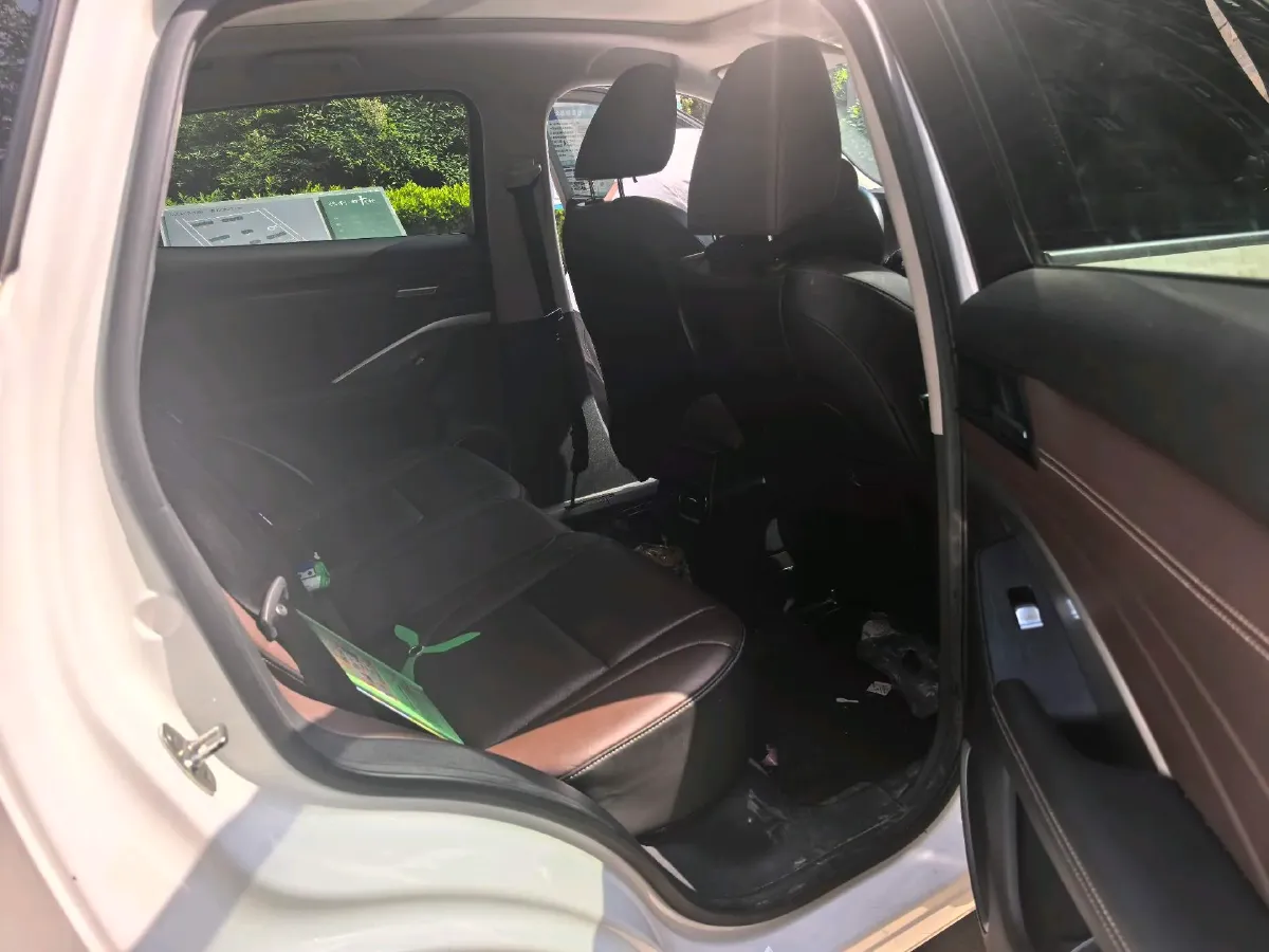 2020 WEY VV6 2.0T 227HP L4 7DCT,autocango,china used car exporter,china ev exporter,chinese used car exporter,chinese used ev exporter