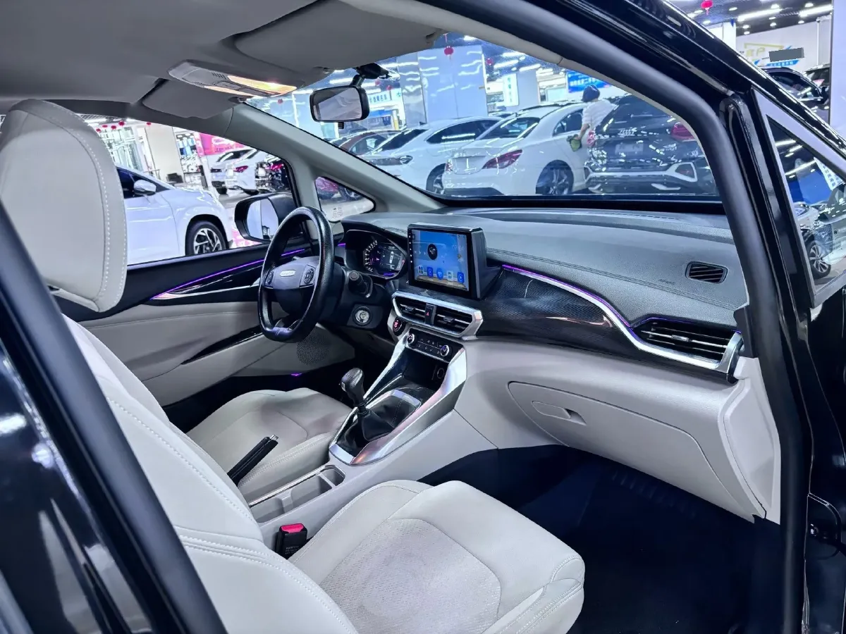 2022 MAXUS G50 1.5T 169HP L4 7DCT,autocango,china used car exporter,china ev exporter,chinese used car exporter,chinese used ev exporter