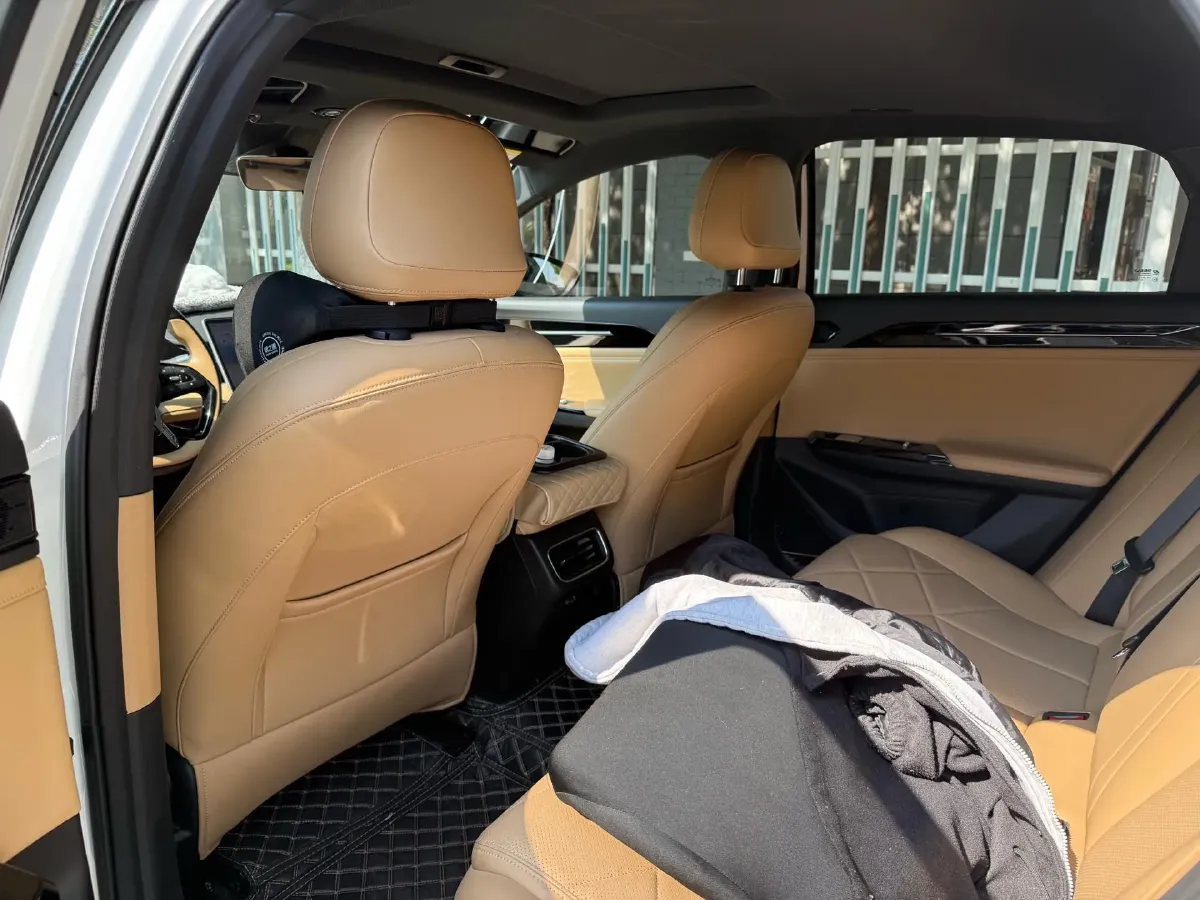 2023 Geely Galaxy L6 1.5T 163HP L4 3DHT PHEV,autocango,china used car exporter,china ev exporter,chinese used car exporter,chinese used ev exporter
