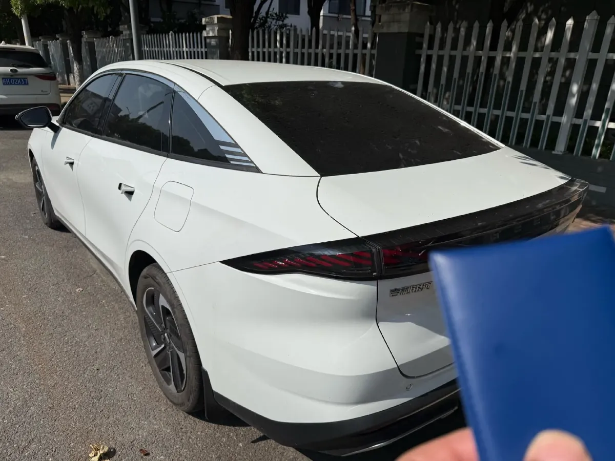 2023 Geely Galaxy L6 1.5T 163HP L4 3DHT PHEV,autocango,china used car exporter,china ev exporter,chinese used car exporter,chinese used ev exporter