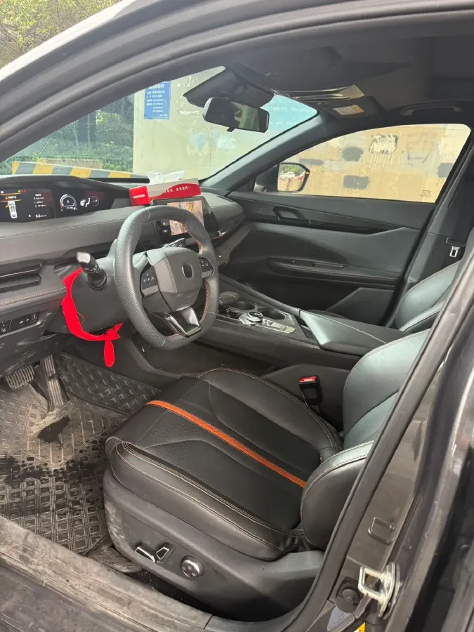 2024 ChangAn UNI-V 1.5T 188HP L4 7DCT,autocango,china used car exporter,china ev exporter,chinese used car exporter,chinese used ev exporter