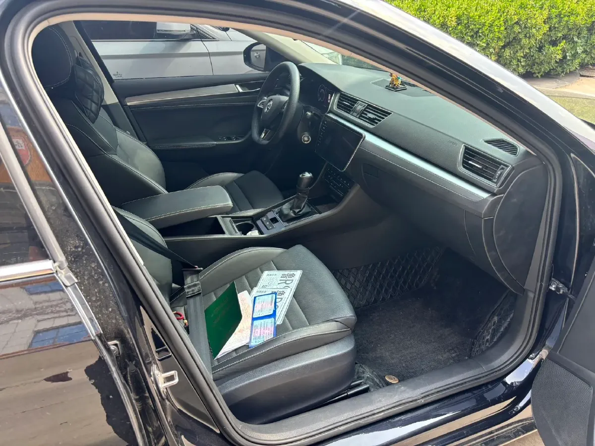2022 Skoda Superb 1.4T 150HP L4 7DCT,autocango,china used car exporter,china ev exporter,chinese used car exporter,chinese used ev exporter