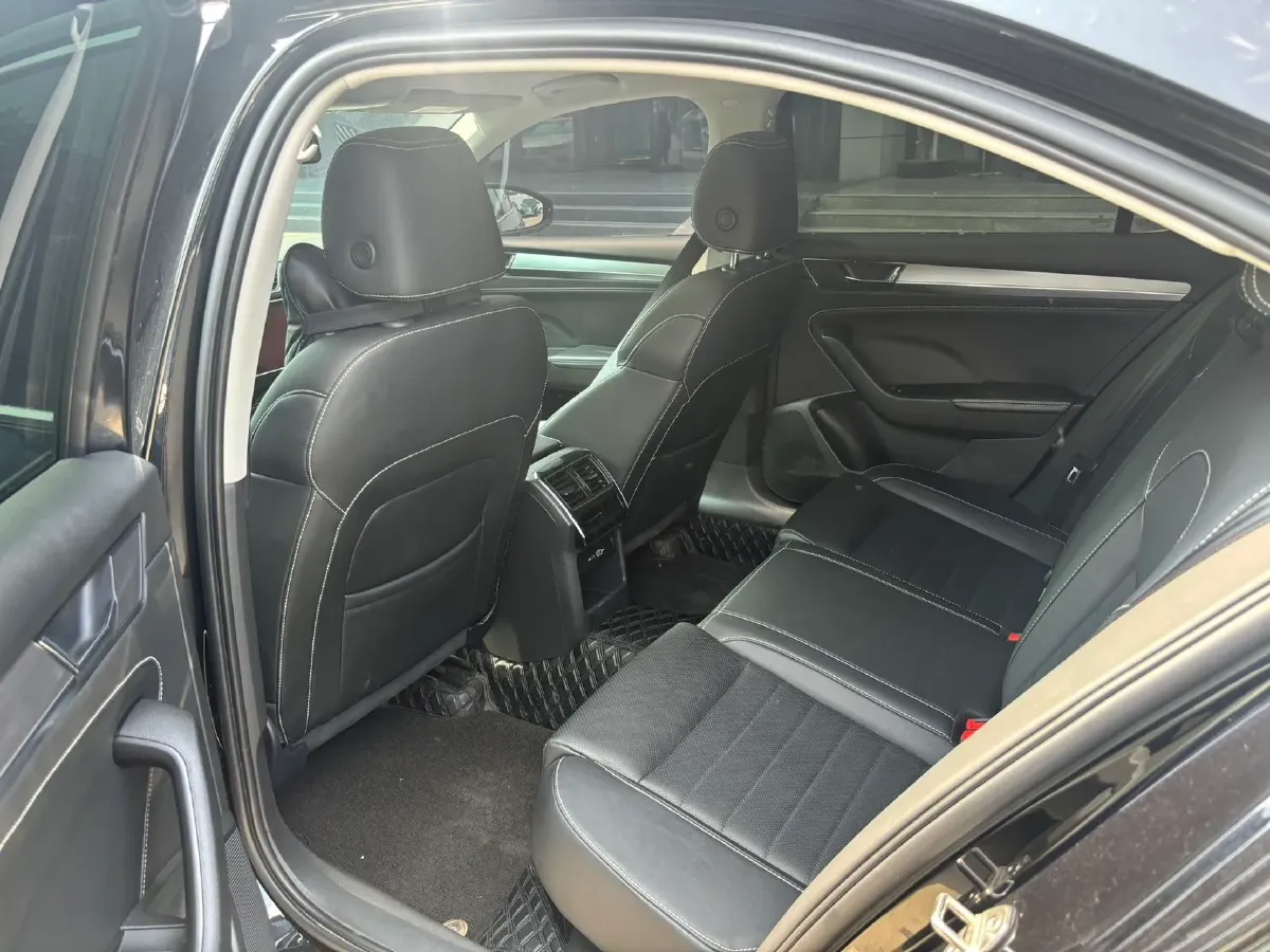 2022 Skoda Superb 1.4T 150HP L4 7DCT,autocango,china used car exporter,china ev exporter,chinese used car exporter,chinese used ev exporter