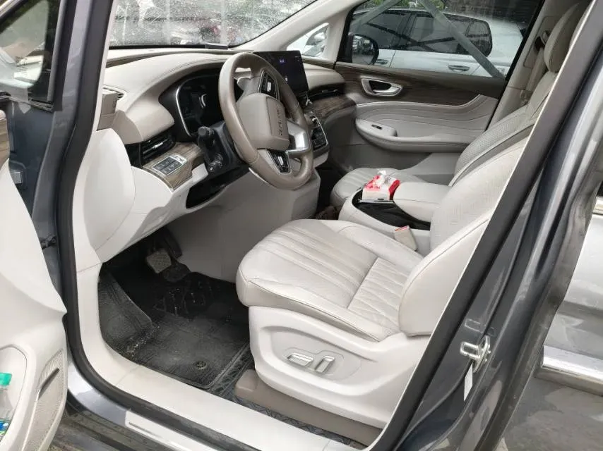 2023 Roewe iMAX8 2.0T 234HP L4 8AT,autocango,china used car exporter,china ev exporter,chinese used car exporter,chinese used ev exporter