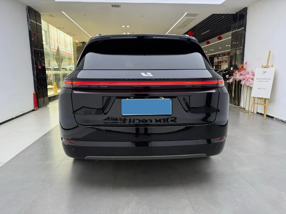 2024 Li L8 Range Extended 154HP REEV 42.8KWH,autocango,china used car exporter,china ev exporter,chinese used car exporter,chinese used ev exporter
