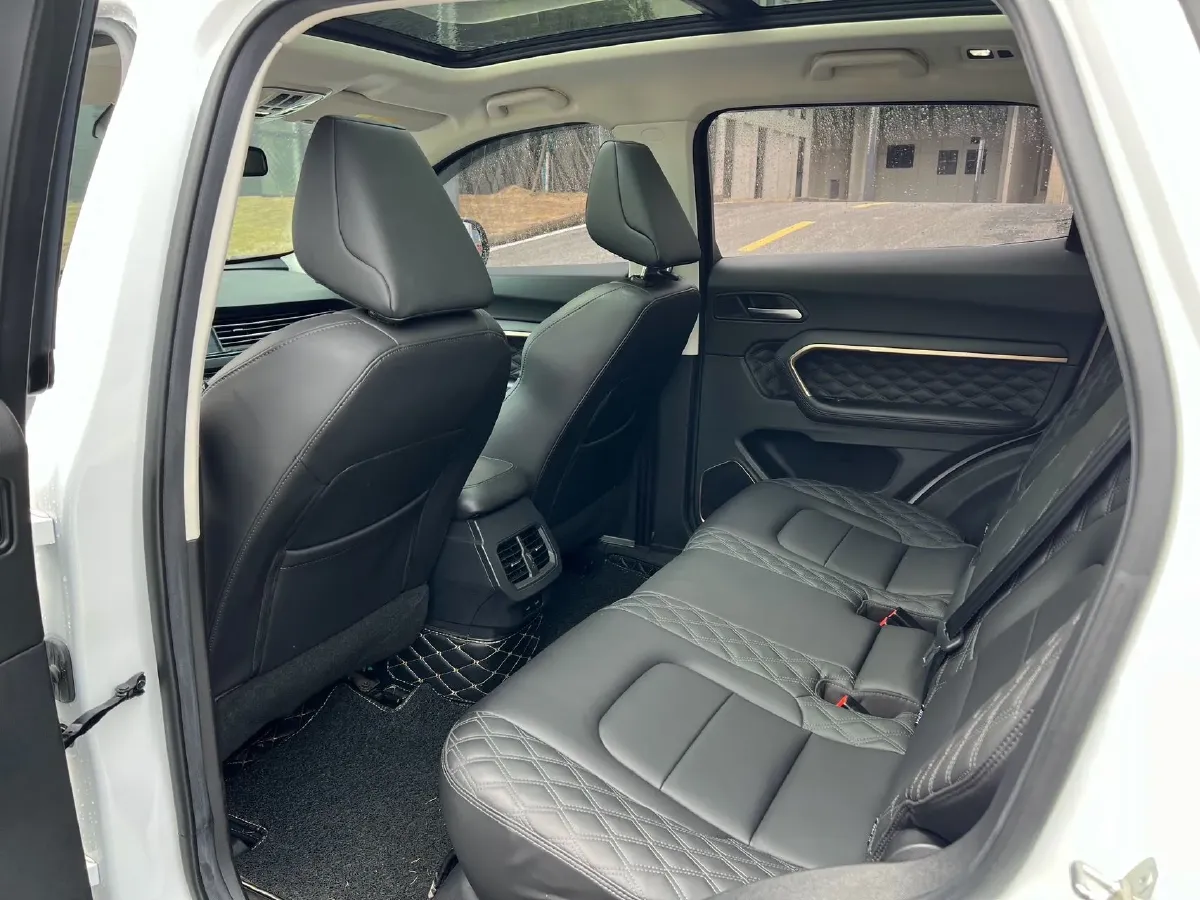 2020 Haval H6 1.5T 169HP L4 7DCT,autocango,china used car exporter,china ev exporter,chinese used car exporter,chinese used ev exporter