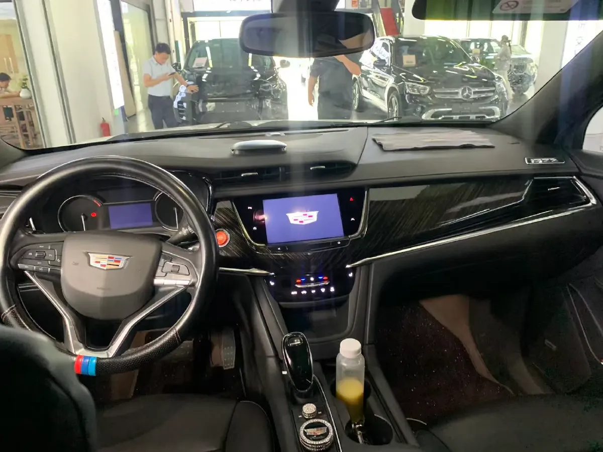2022 Cadillac XT6 2.0T 237HP L4 9AT,autocango,china used car exporter,china ev exporter,chinese used car exporter,chinese used ev exporter