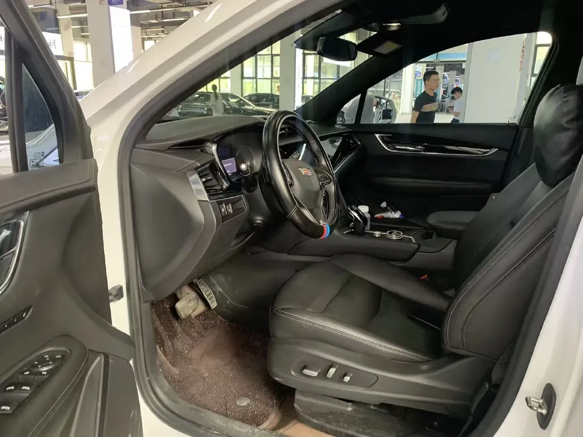 2022 Cadillac XT6 2.0T 237HP L4 9AT,autocango,china used car exporter,china ev exporter,chinese used car exporter,chinese used ev exporter