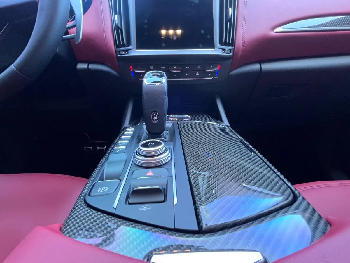 2021 Maserati Levante 3.0T 350HP V6 8AT,autocango,china used car exporter,china ev exporter,chinese used car exporter,chinese used ev exporter