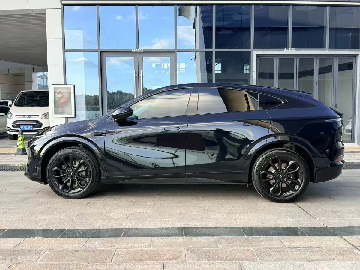 2025 Xpeng G6 BEV 68.5KWH,autocango,china used car exporter,china ev exporter,chinese used car exporter,chinese used ev exporter