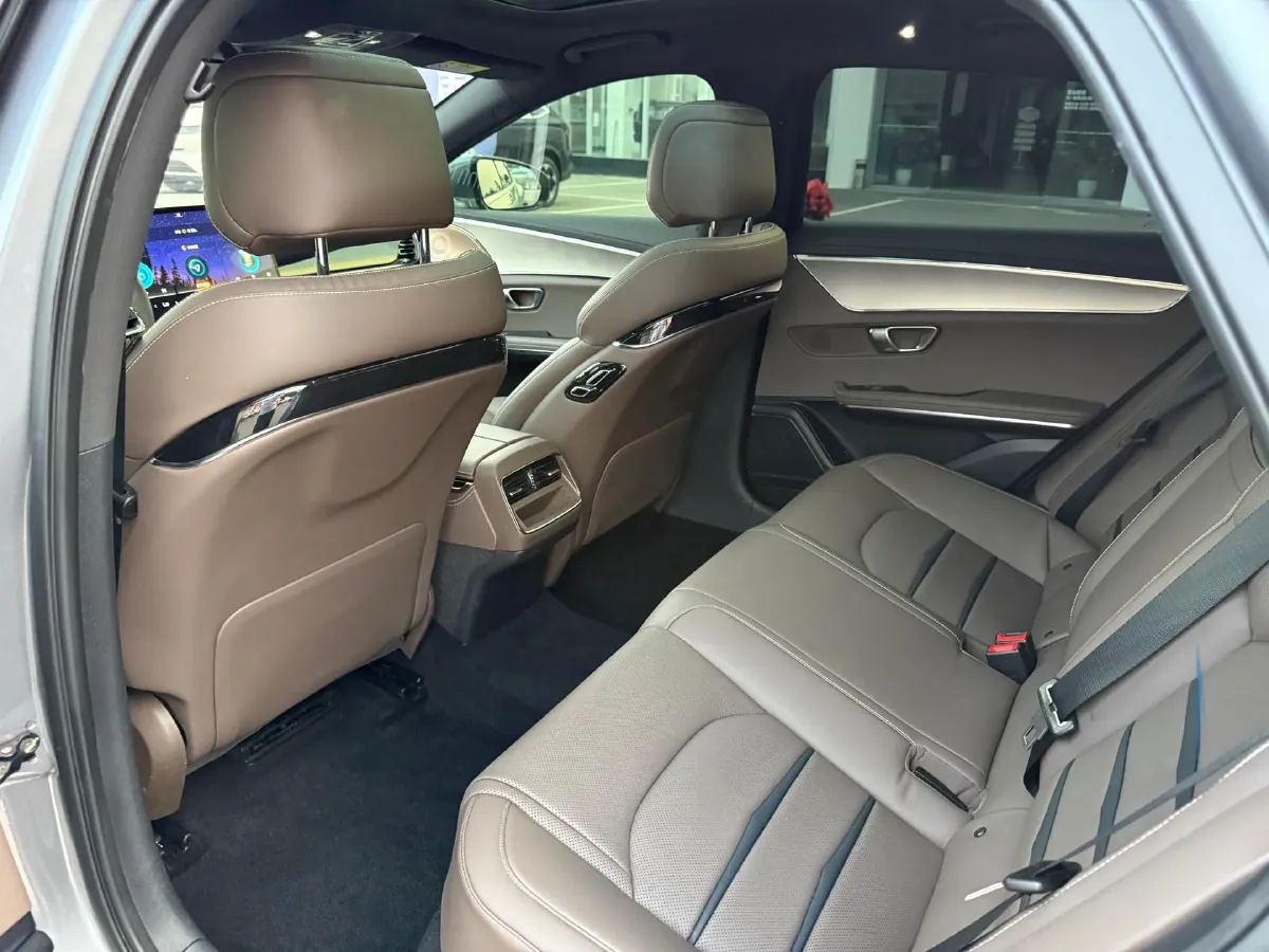 2020 WEY VV7 2.0T 227HP L4 7DCT PHEV,autocango,china used car exporter,china ev exporter,chinese used car exporter,chinese used ev exporter