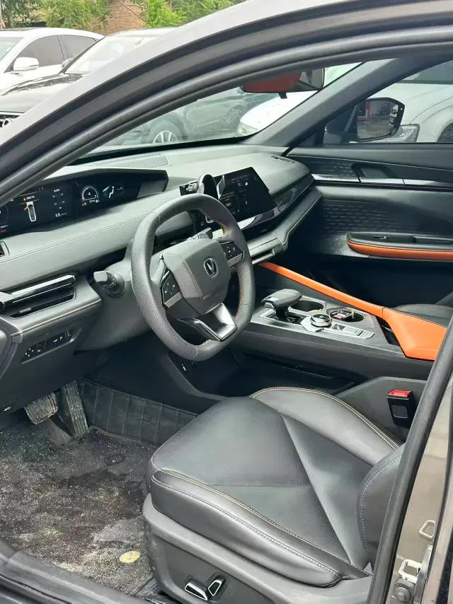 2023 ChangAn UNI-V 1.5T 188HP L4 7DCT,autocango,china used car exporter,china ev exporter,chinese used car exporter,chinese used ev exporter
