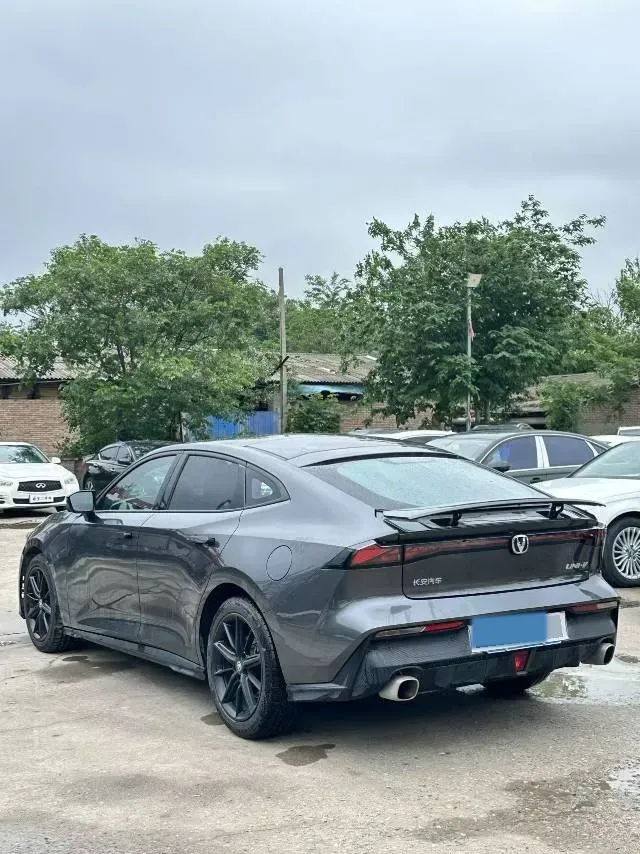 2023 ChangAn UNI-V 1.5T 188HP L4 7DCT,autocango,china used car exporter,china ev exporter,chinese used car exporter,chinese used ev exporter