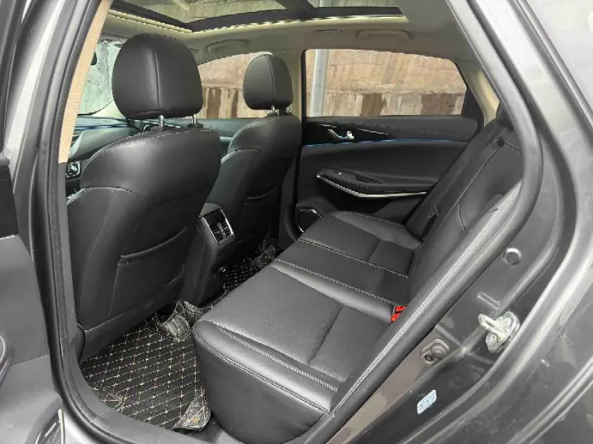 2021 ChangAn Raeton CC 1.5T 180HP L4 7DCT,autocango,china used car exporter,china ev exporter,chinese used car exporter,chinese used ev exporter