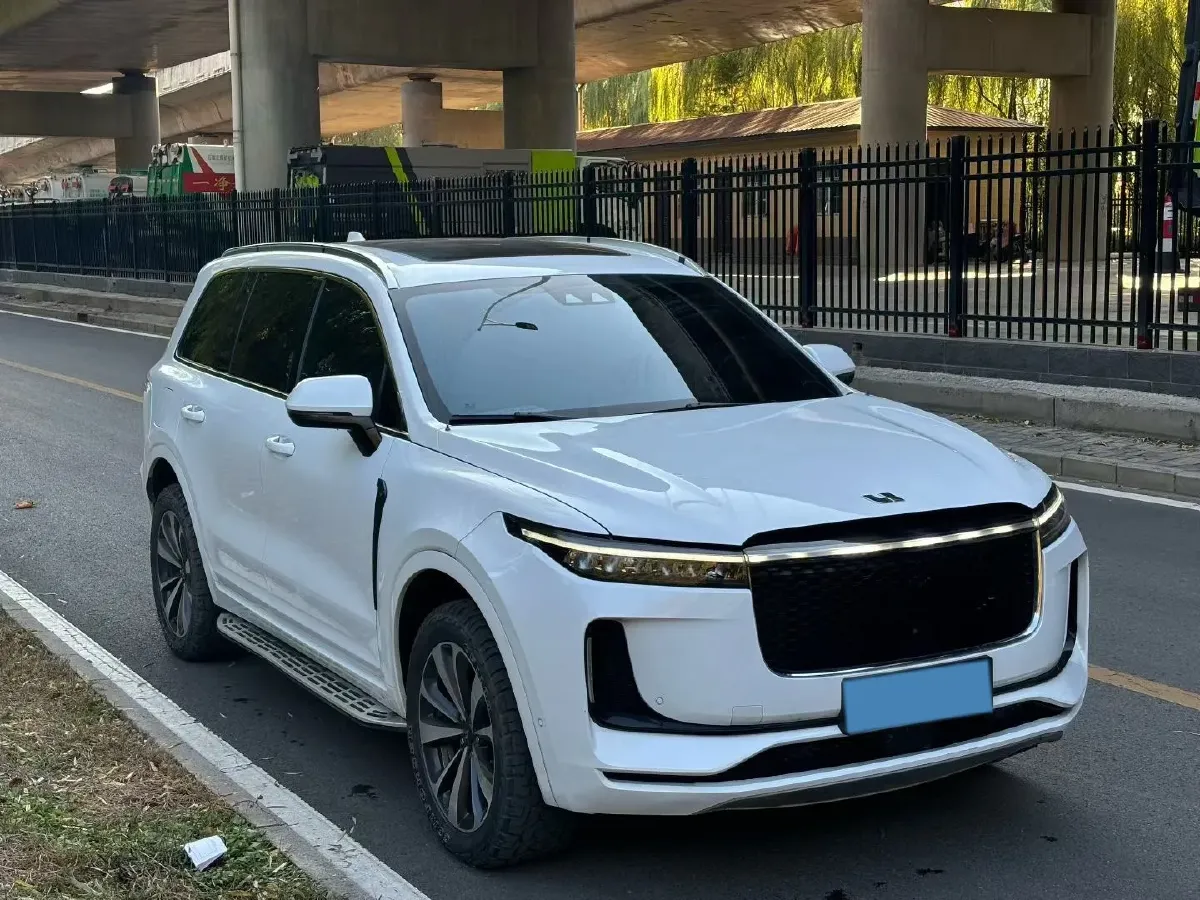 2020 Li ONE Range Extended 131HP REEV 40.5KWH,autocango,china used car exporter,china ev exporter,chinese used car exporter,chinese used ev exporter
