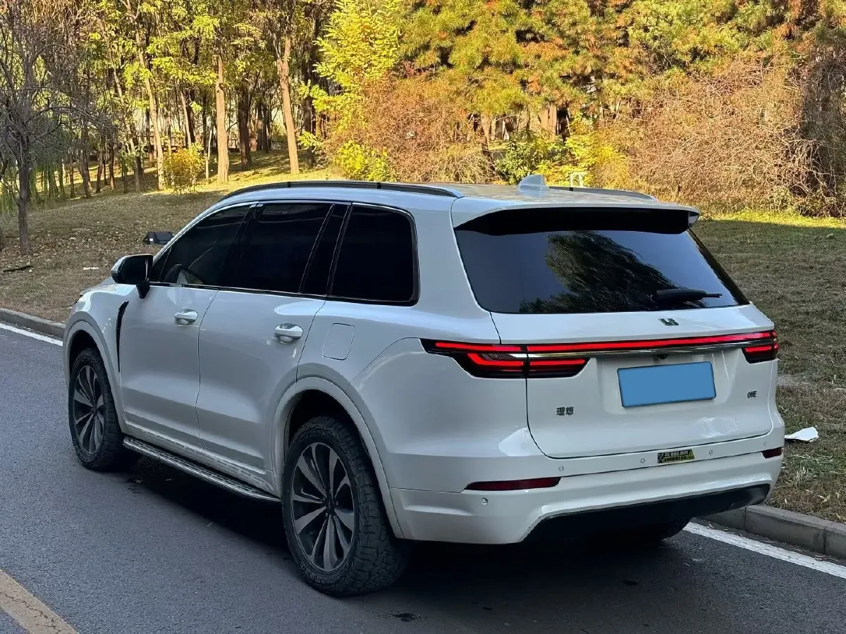 2020 Li ONE Range Extended 131HP REEV 40.5KWH,autocango,china used car exporter,china ev exporter,chinese used car exporter,chinese used ev exporter