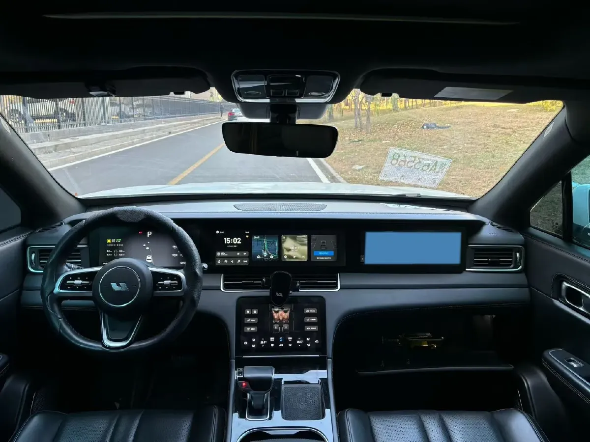 2020 Li ONE Range Extended 131HP REEV 40.5KWH,autocango,china used car exporter,china ev exporter,chinese used car exporter,chinese used ev exporter