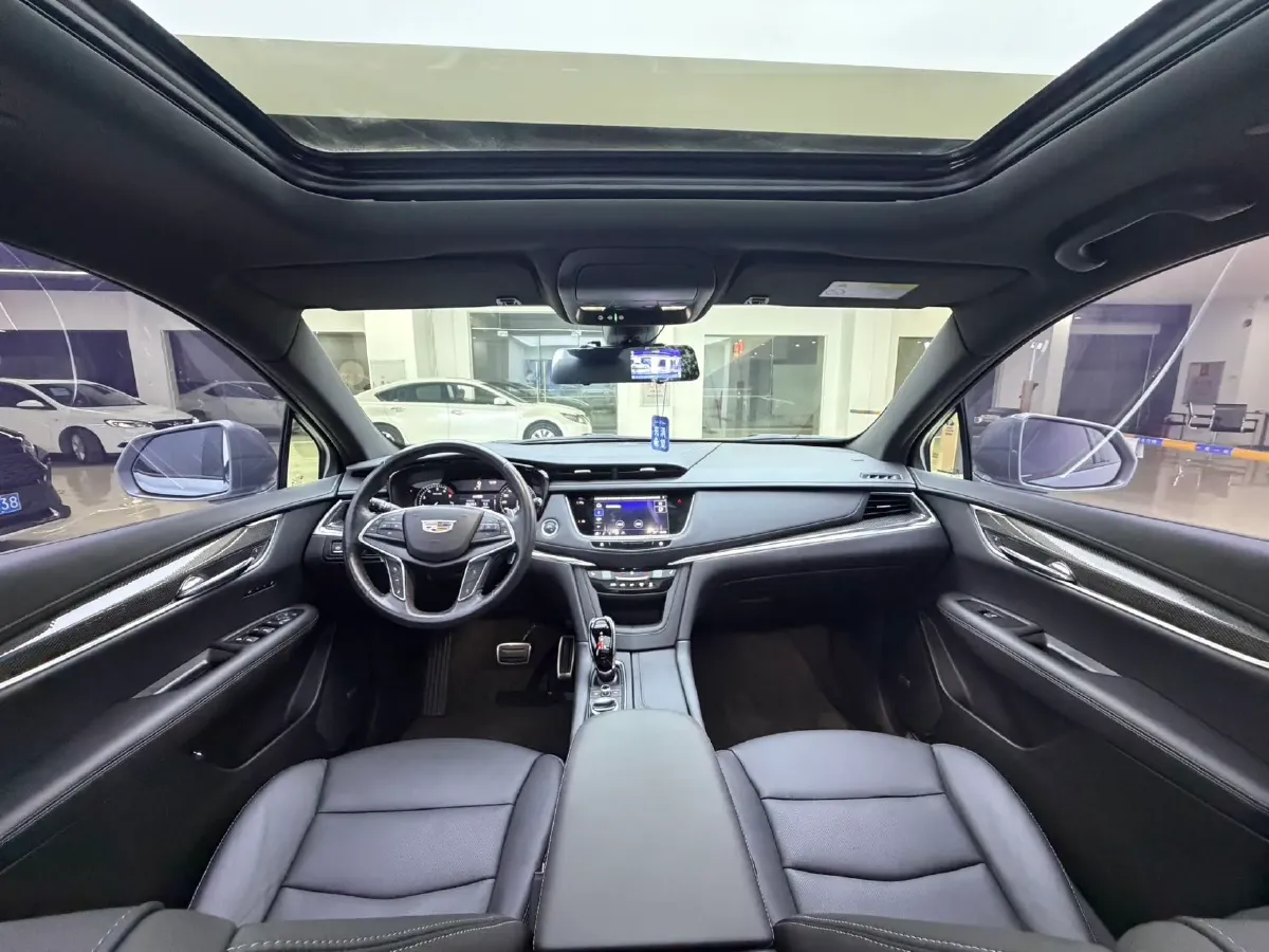2022 Cadillac XT5 2.0T 237HP L4 9AT,autocango,china used car exporter,china ev exporter,chinese used car exporter,chinese used ev exporter