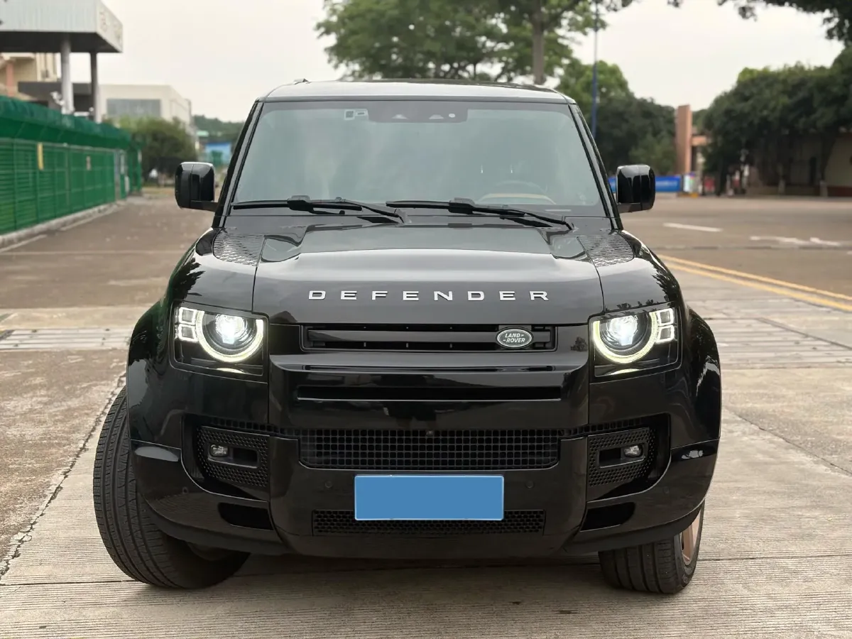 2023 Land Rover Defender 3.0T 400HP L6 8AT,autocango,china used car exporter,china ev exporter,chinese used car exporter,chinese used ev exporter