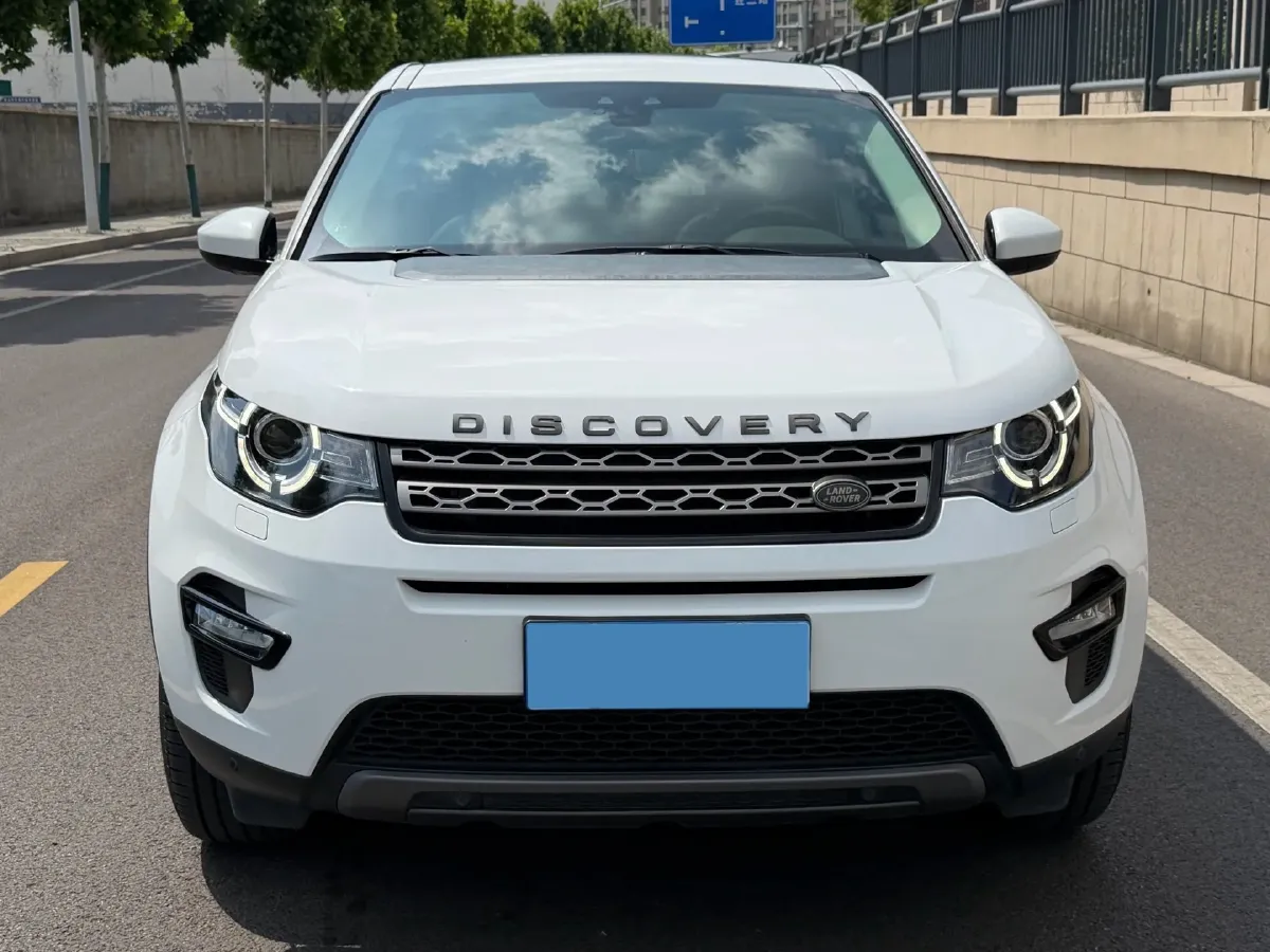 2018 Land Rover Discovery Sport 2.0T 241HP L4 9AT,autocango,china used car exporter,china ev exporter,chinese used car exporter,chinese used ev exporter