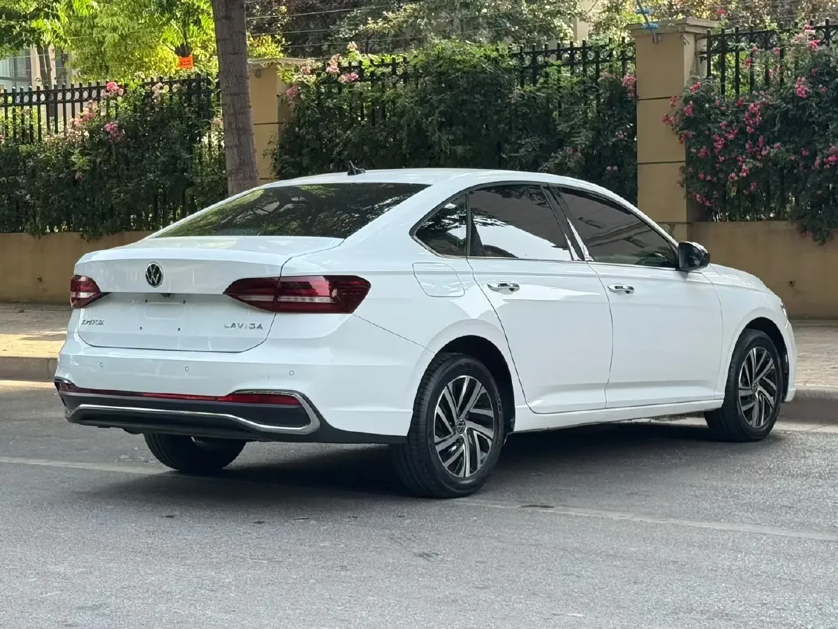2023 Volkswagen Lavida 1.5L 113HP L4 6AT,autocango,china used car exporter,china ev exporter,chinese used car exporter,chinese used ev exporter