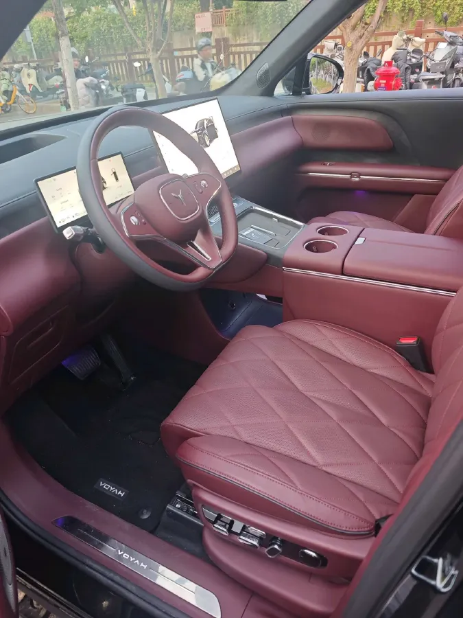2026 Voyah TaiShan 1.5T 150HP L4 PHEV,autocango,china used car exporter,china ev exporter,chinese used car exporter,chinese used ev exporter