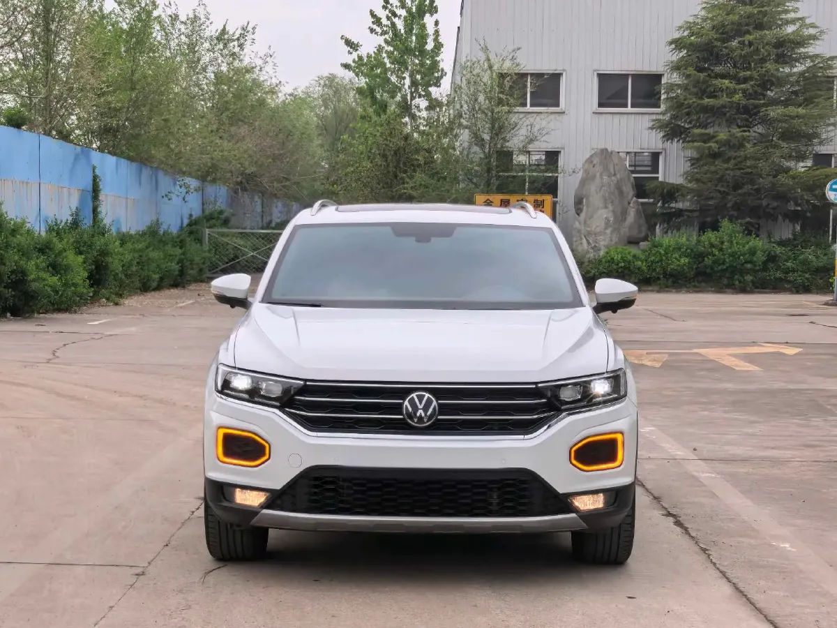 2021 Volkswagen T-Roc 1.4T 150HP L4 7DCT,autocango,china used car exporter,china ev exporter,chinese used car exporter,chinese used ev exporter