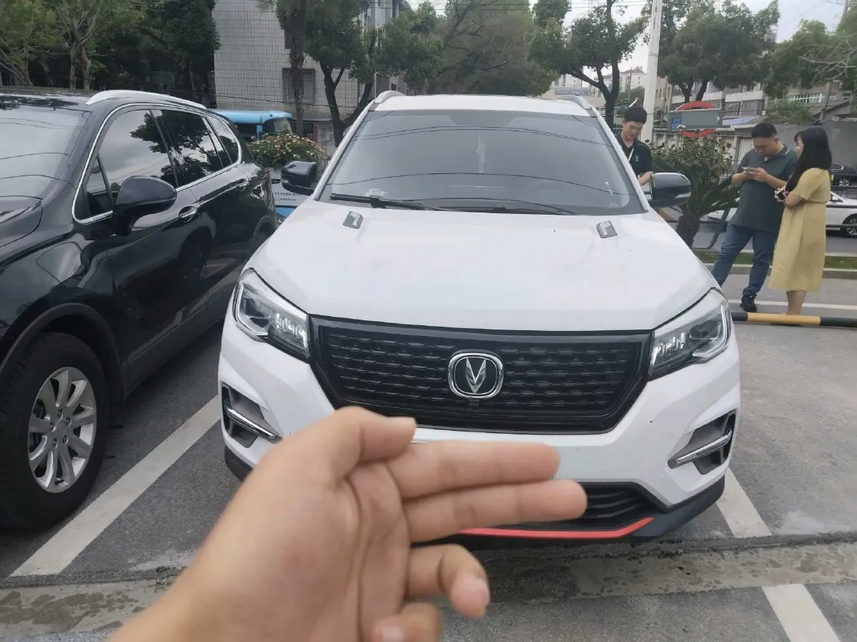 2021 ChangAn CS75 1.5T 178HP L4 7DCT,autocango,china used car exporter,china ev exporter,chinese used car exporter,chinese used ev exporter