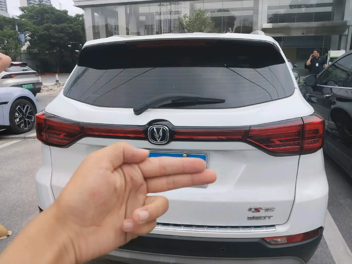 2021 ChangAn CS75 1.5T 178HP L4 7DCT,autocango,china used car exporter,china ev exporter,chinese used car exporter,chinese used ev exporter