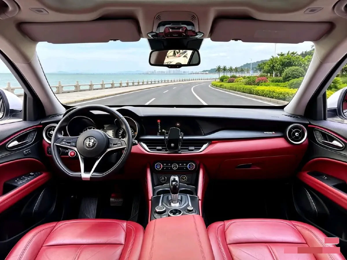 2017 Jaguar XE 2.0T 240HP L4 8AT,autocango,china used car exporter,china ev exporter,chinese used car exporter,chinese used ev exporter