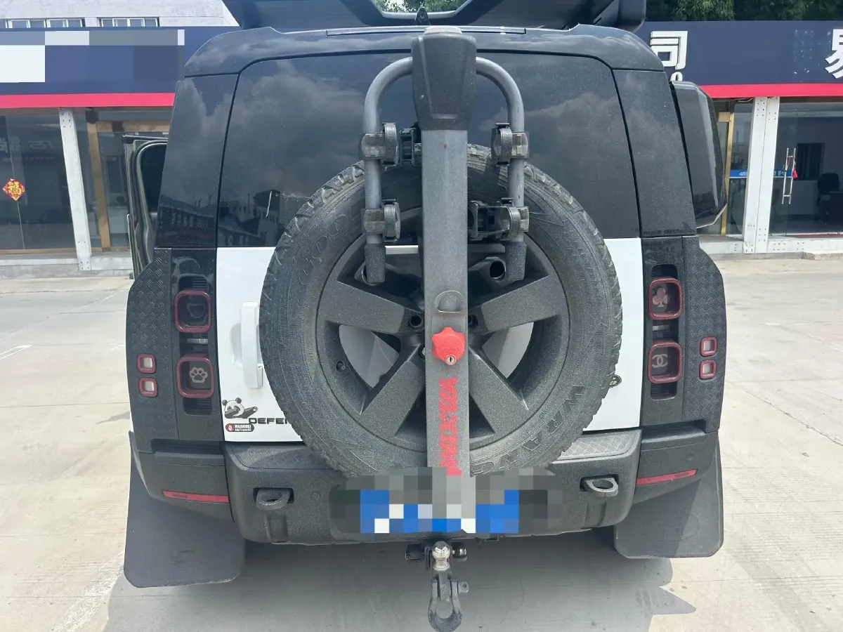 2022 Land Rover Defender 3.0T 400HP L6 8AT,autocango,china used car exporter,china ev exporter,chinese used car exporter,chinese used ev exporter