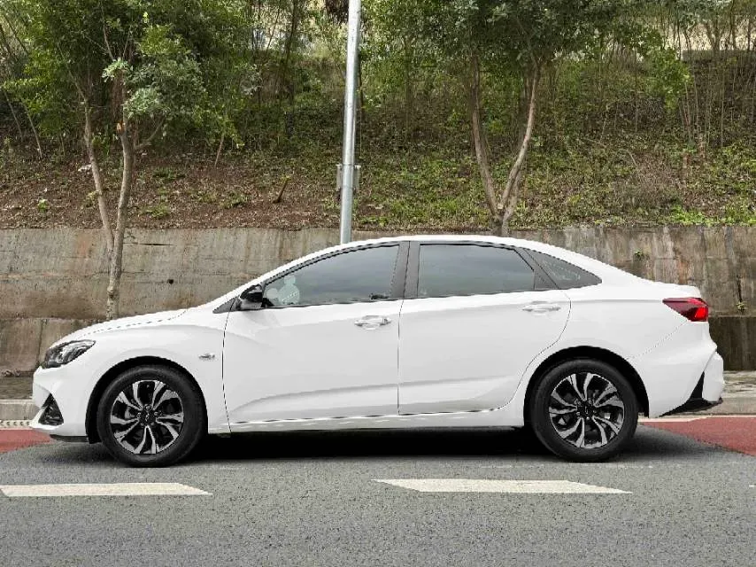 2022 Chevrolet Monza 1.3T 163HP L3 6AT,autocango,china used car exporter,china ev exporter,chinese used car exporter,chinese used ev exporter
