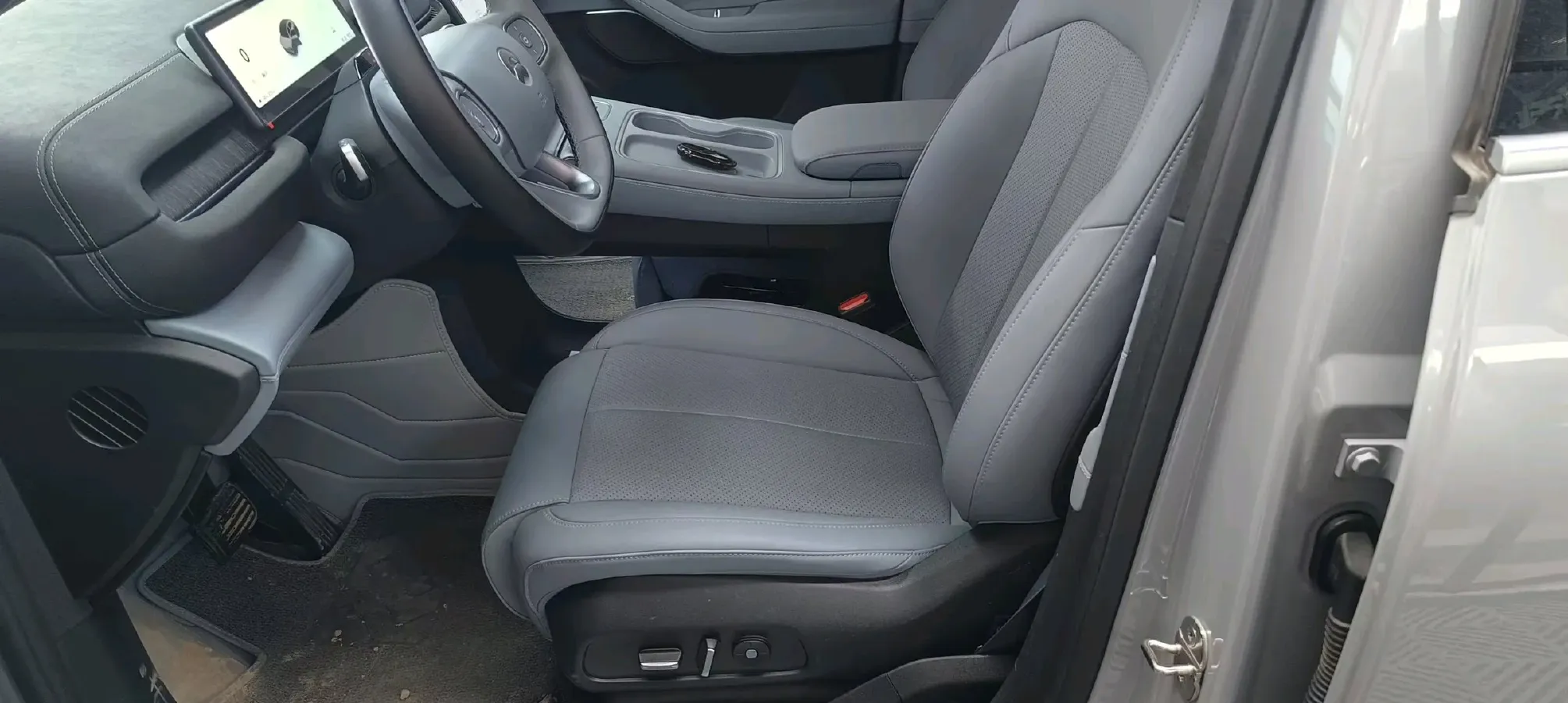 2023 NIO ES6 BEV 75KWH,autocango,china used car exporter,china ev exporter,chinese used car exporter,chinese used ev exporter