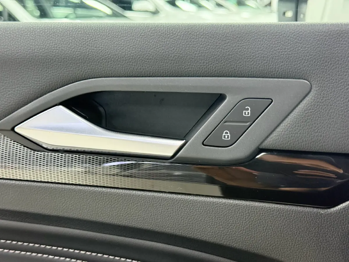 2023 Volkswagen Golf 1.4T 150HP L4 7DCT,autocango,china used car exporter,china ev exporter,chinese used car exporter,chinese used ev exporter