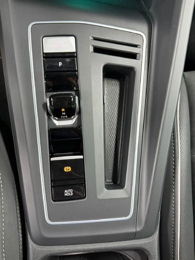 2023 Volkswagen Golf 1.4T 150HP L4 7DCT,autocango,china used car exporter,china ev exporter,chinese used car exporter,chinese used ev exporter
