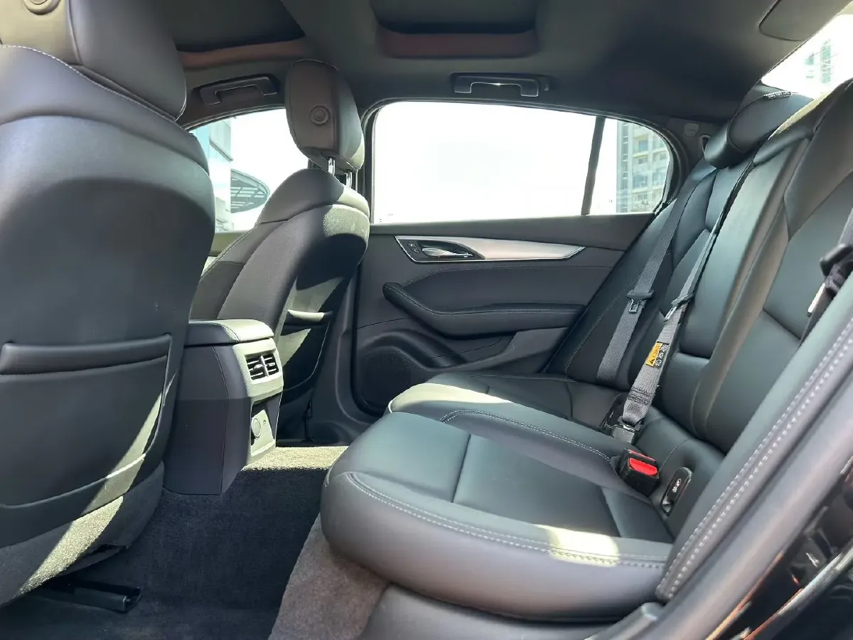 2024 Cadillac CT5 2.0T 237HP L4 10AT,autocango,china used car exporter,china ev exporter,chinese used car exporter,chinese used ev exporter