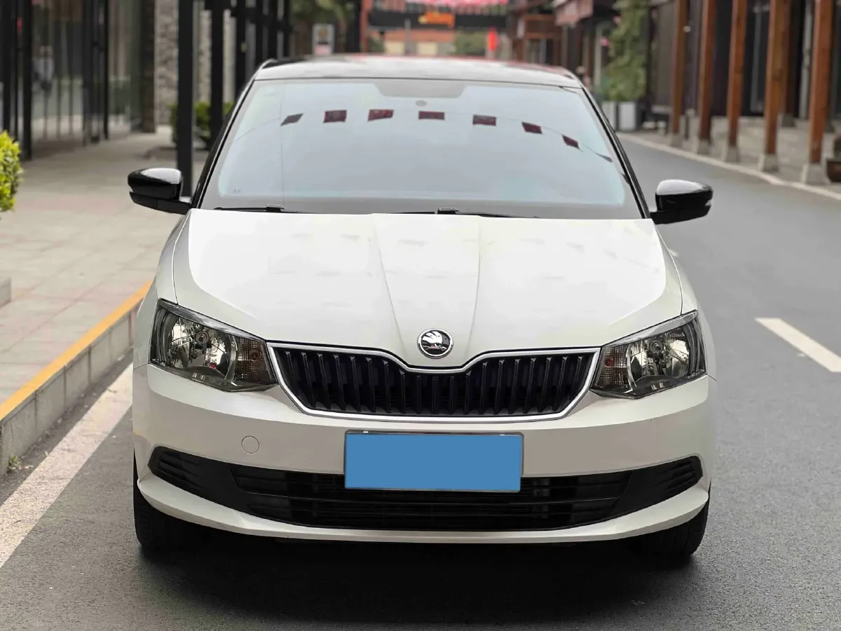2017 Skoda Fabia 1.4L 90HP L4 6AT,autocango,china used car exporter,china ev exporter,chinese used car exporter,chinese used ev exporter
