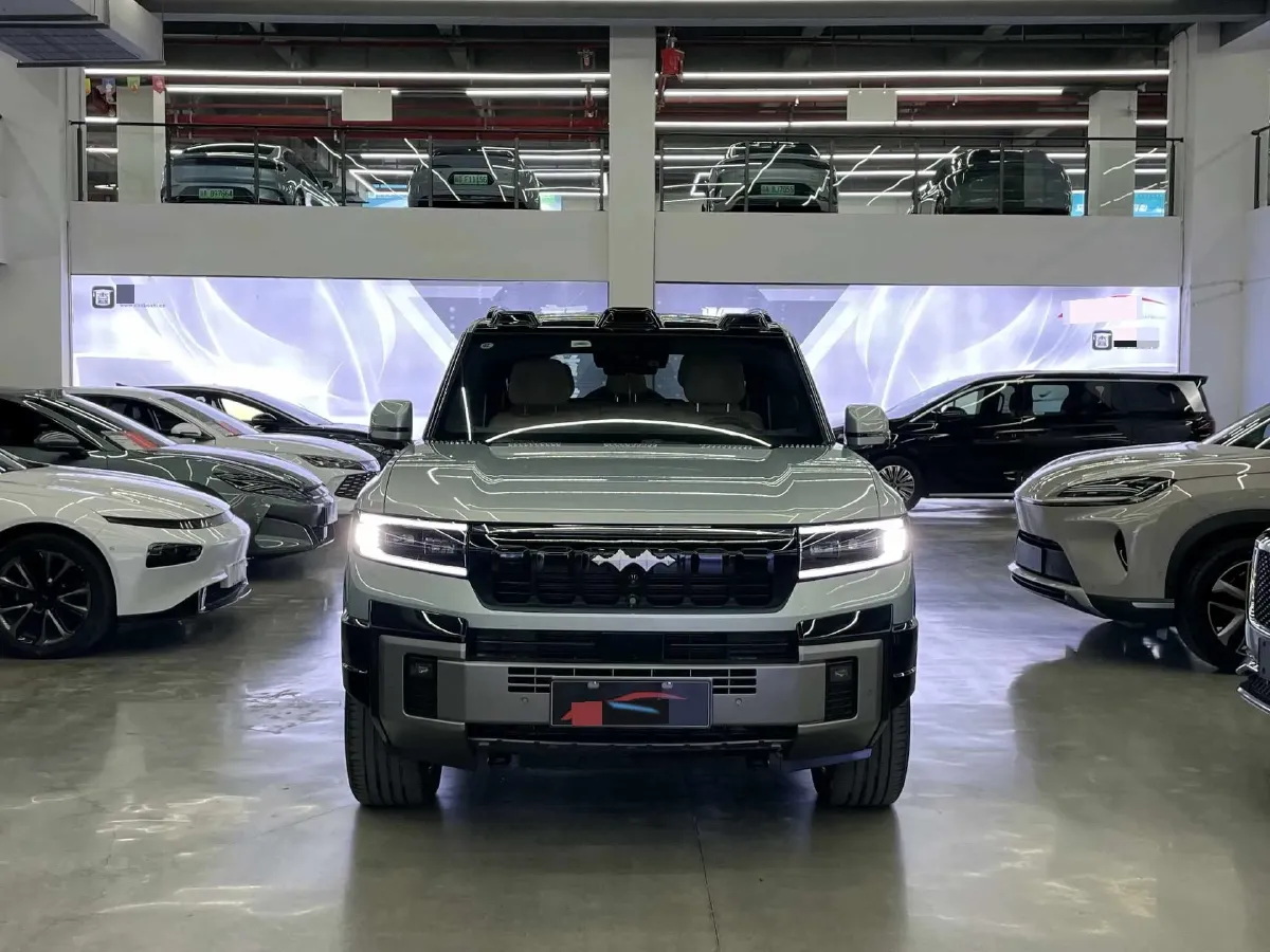 2025 FangChengBao Bao 8 2.0T 245HP L4 E-CVT PHEV 36.8KWH,autocango,china used car exporter,china ev exporter,chinese used car exporter,chinese used ev exporter