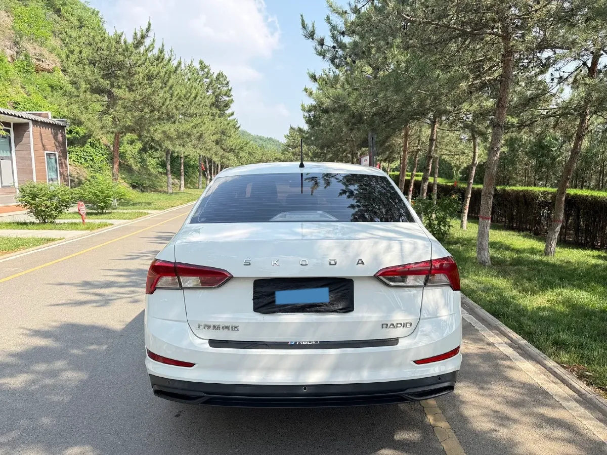 2020 Skoda Rapid 1.5L 112HP L4 5MT,autocango,china used car exporter,china ev exporter,chinese used car exporter,chinese used ev exporter