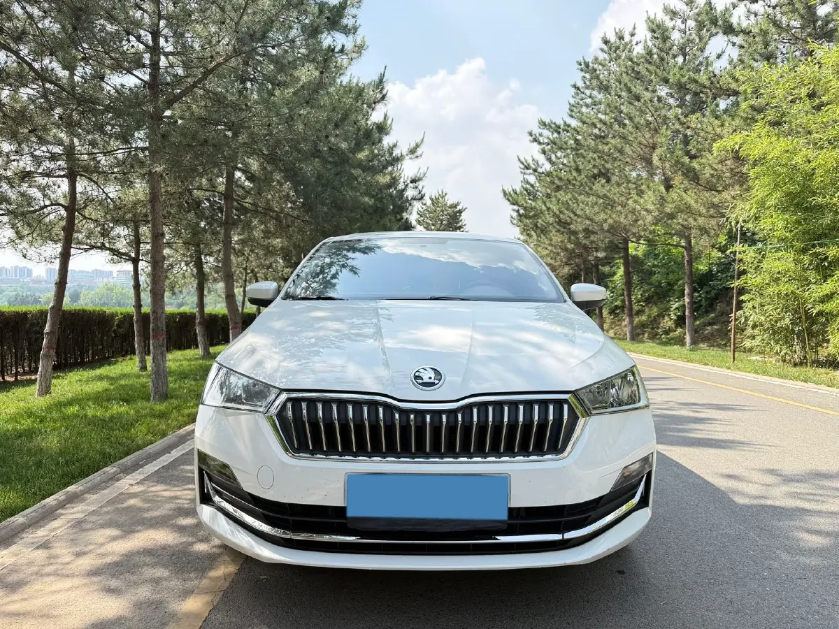 2020 Skoda Rapid 1.5L 112HP L4 5MT,autocango,china used car exporter,china ev exporter,chinese used car exporter,chinese used ev exporter