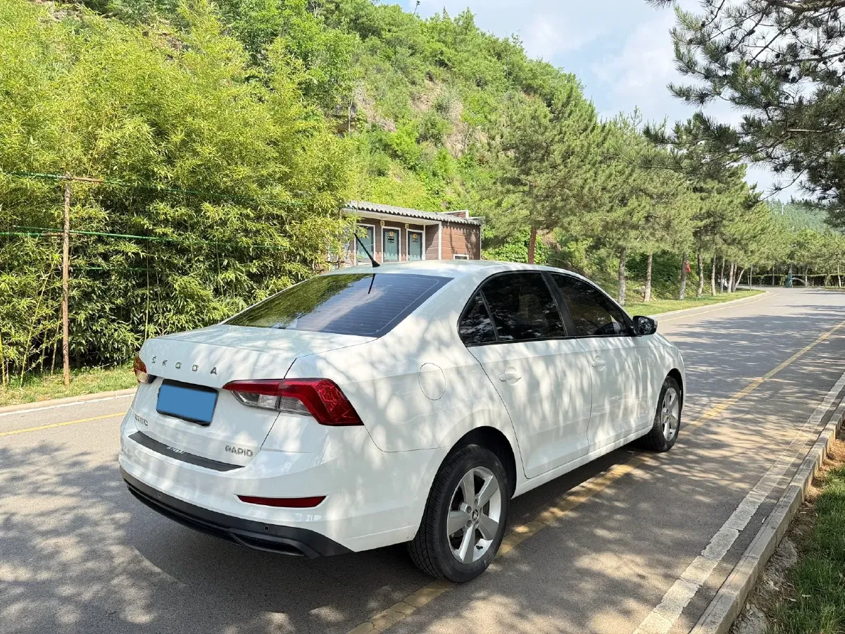 2020 Skoda Rapid 1.5L 112HP L4 5MT,autocango,china used car exporter,china ev exporter,chinese used car exporter,chinese used ev exporter