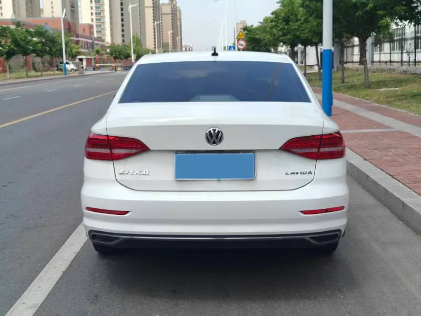 2018 Volkswagen Lavida 1.2T 116HP L4 7DCT,autocango,china used car exporter,china ev exporter,chinese used car exporter,chinese used ev exporter