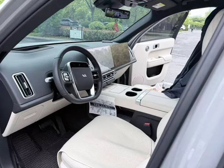 2025 Li L9 Range Extended 154HP REEV,autocango,china used car exporter,china ev exporter,chinese used car exporter,chinese used ev exporter