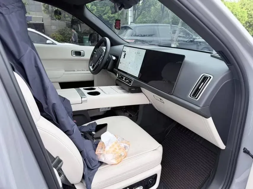 2025 Li L9 Range Extended 154HP REEV,autocango,china used car exporter,china ev exporter,chinese used car exporter,chinese used ev exporter