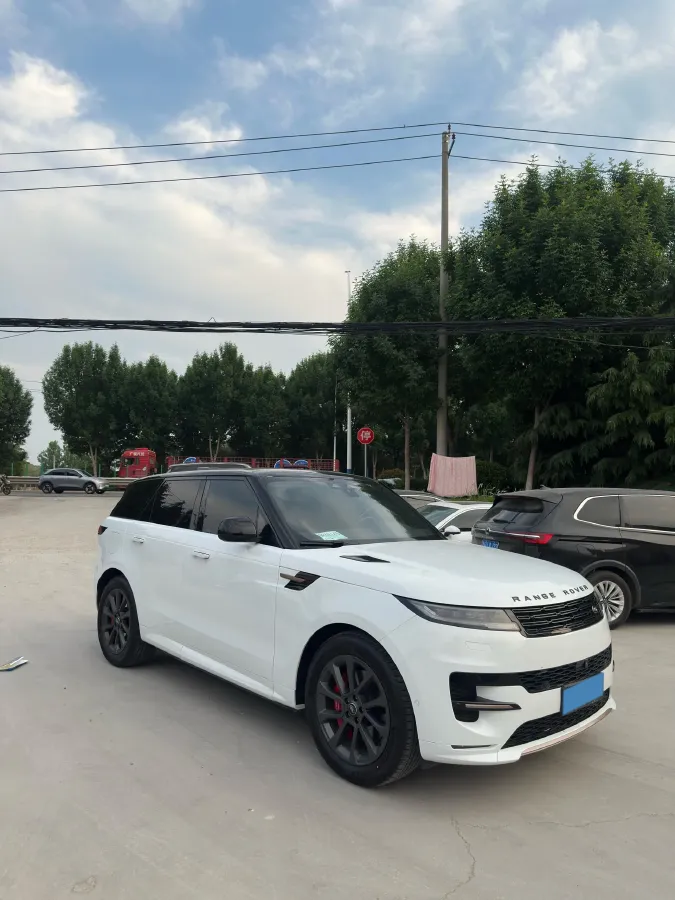 2024 Land Rover Range Rover Sport 3.0T 400HP L6 8AT,autocango,china used car exporter,china ev exporter,chinese used car exporter,chinese used ev exporter