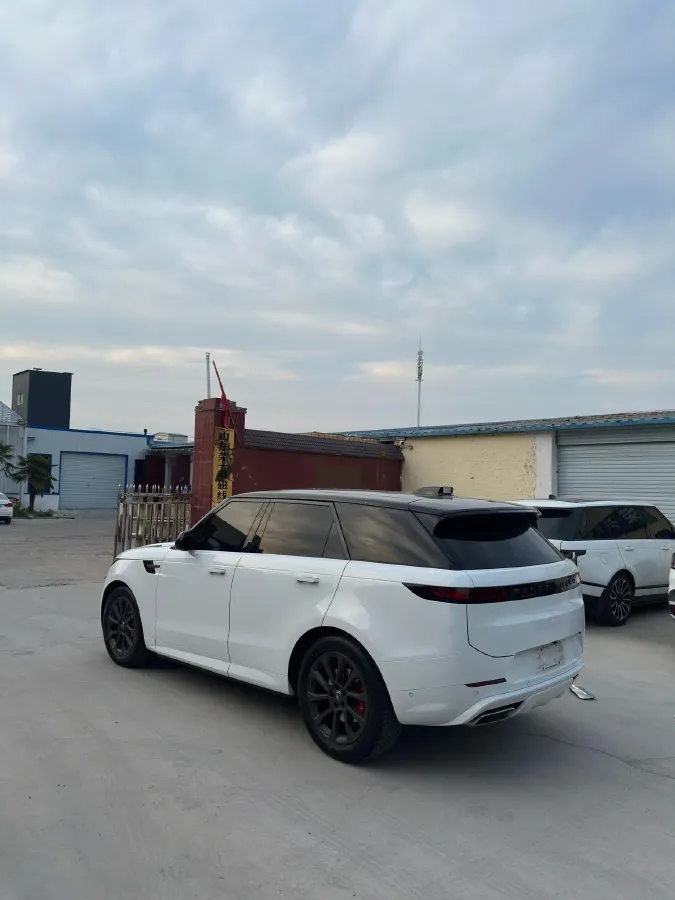2024 Land Rover Range Rover Sport 3.0T 400HP L6 8AT,autocango,china used car exporter,china ev exporter,chinese used car exporter,chinese used ev exporter